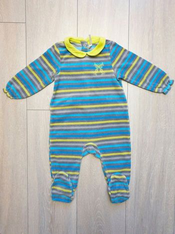 Pyjama gris/ vert anis/turquoise. Fille 18mois.  Marque Orchestra