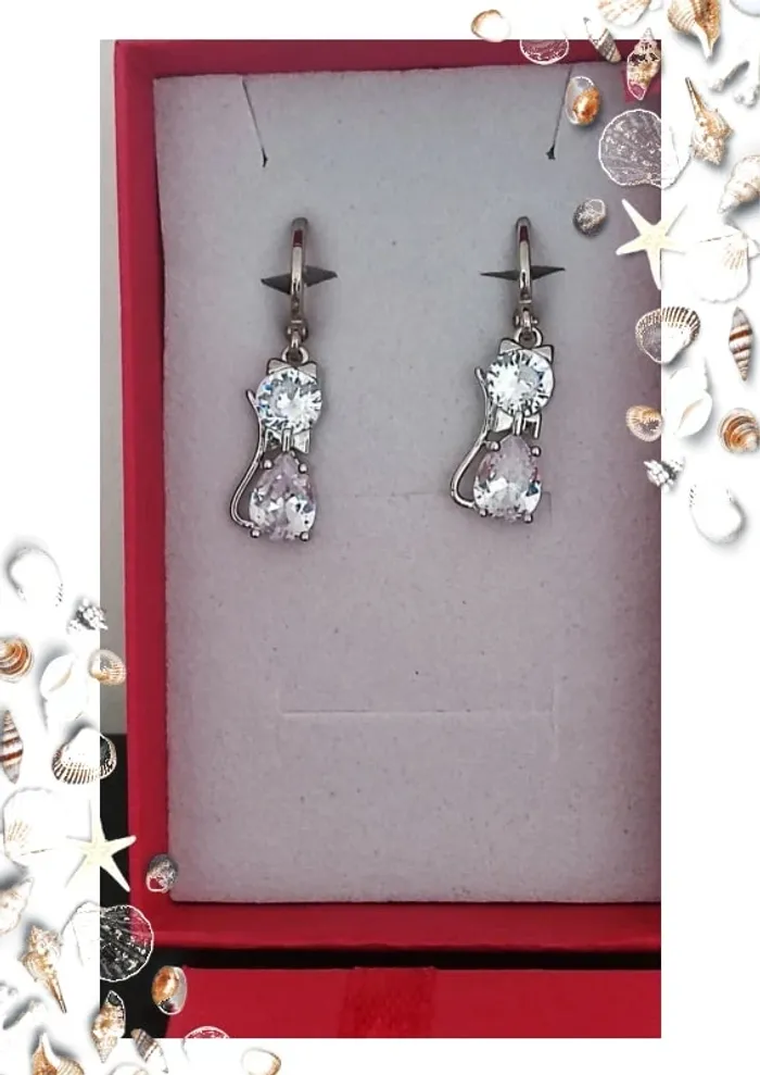 Boucles d'oreilles pendantes chat - photo numéro 3