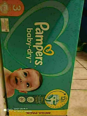 Lot de 104 couches Pampers taille 3