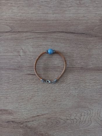 Bracelet en liège. 