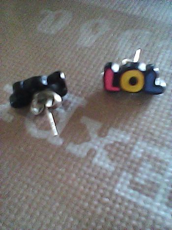 boucles oreilles LOL