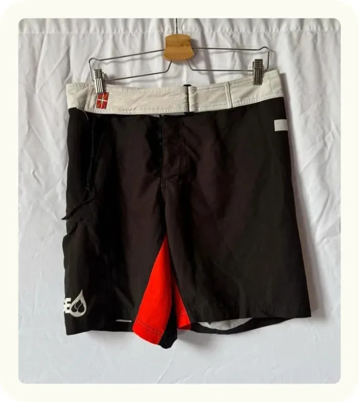 Short surf boardshor basque Lastage Taille XL 42