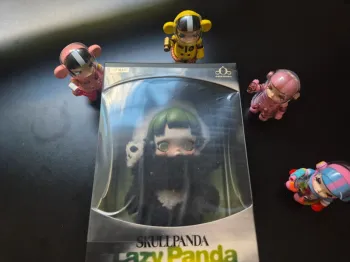 Popmart Skullpanda Lazy panda