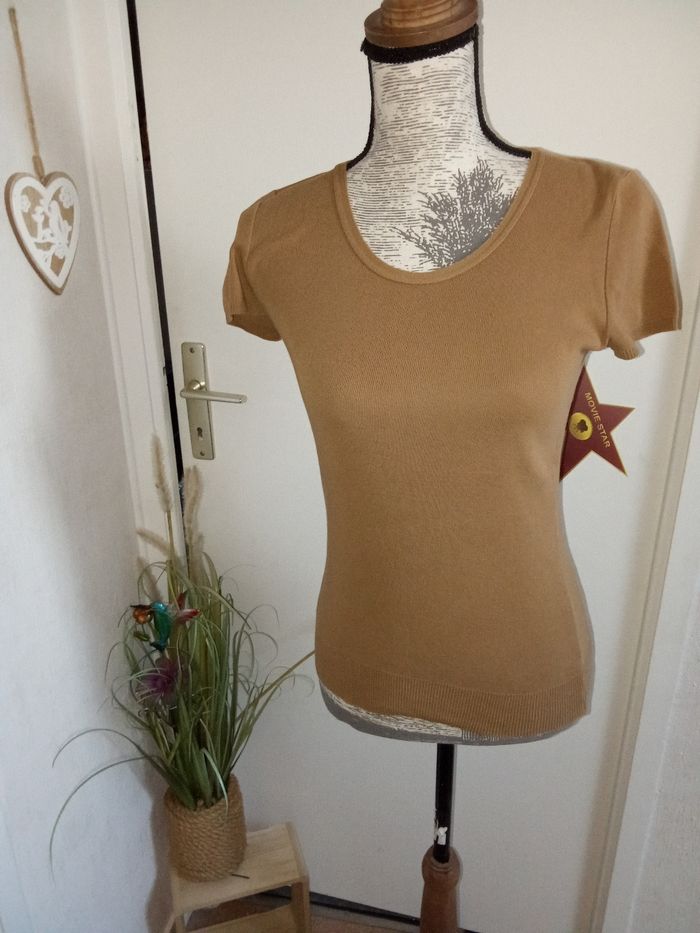 Tee shirt femme manche courte couleur Camel, taupe ,taille 36,38 S ou M   United color of Benetton, mi saison, été