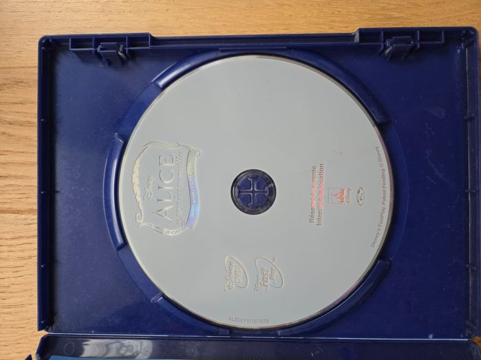 Dvd "Alice aux Pays des Merveilles" - photo numéro 3