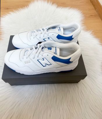 New Balance 550 – Taille 45 – blanc et bleu – Neuf avec étiquette