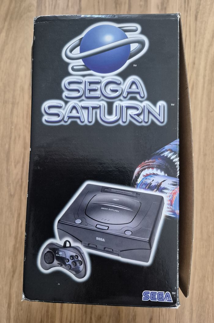 Console Sega Saturn v2 PAL en boite - photo numéro 4