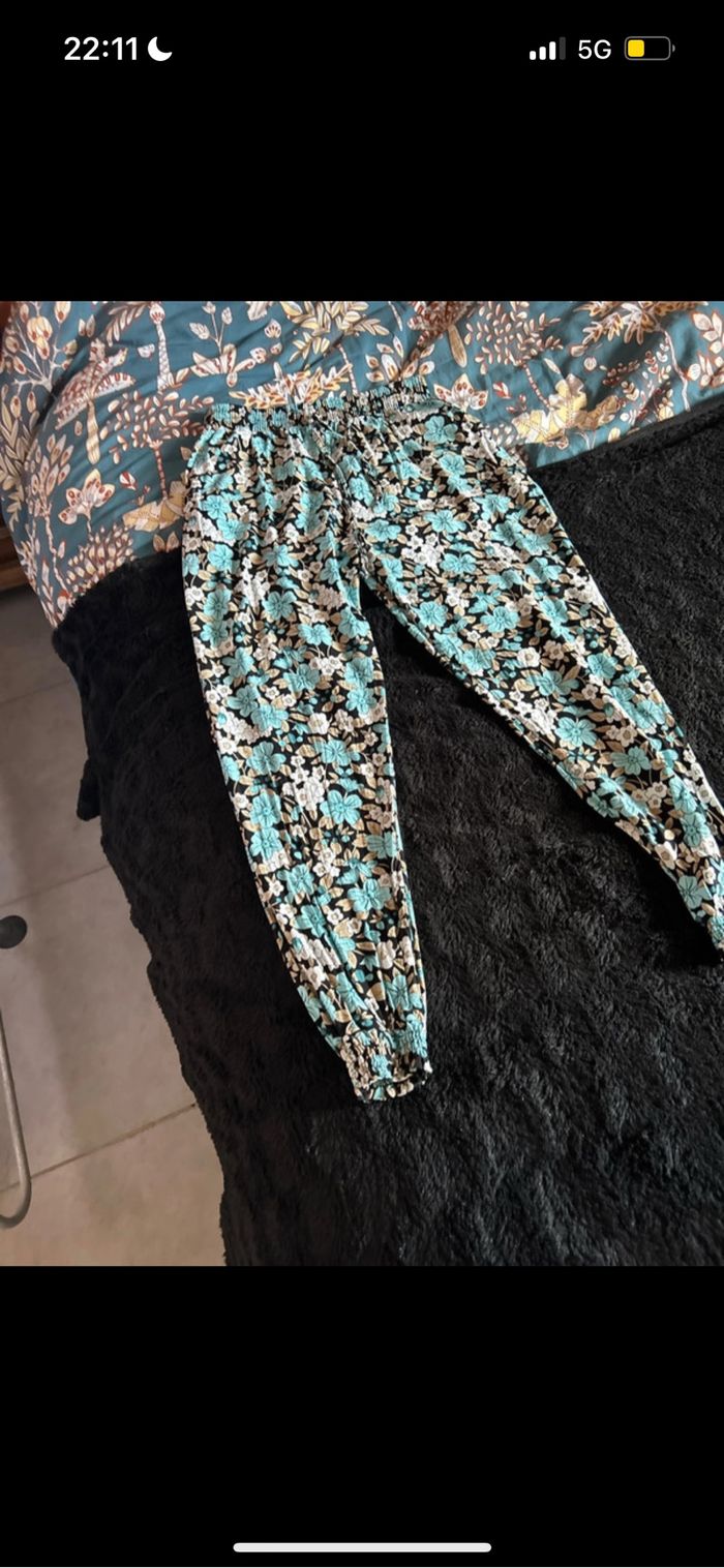 Pantalon fluide fleuri - photo numéro 2