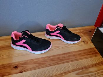Basket neuve taille 37