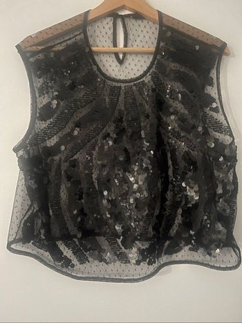 Haut a sequins