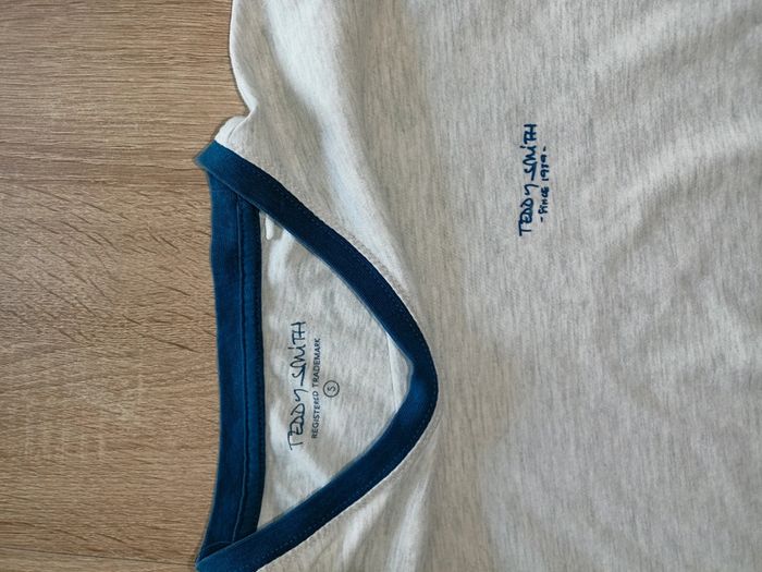 T-shirt gris clair avec col bleu – Teddy Smith - photo numéro 2
