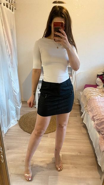 Jupe simili cuir noir Y2k