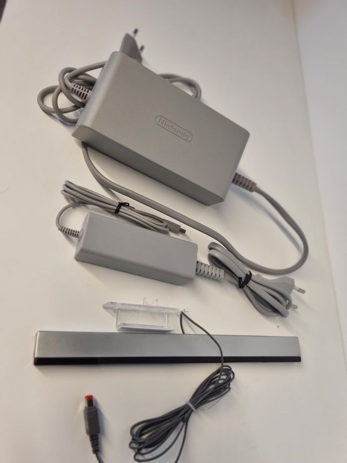 Wii U blanche complète en boite - photo numéro 2