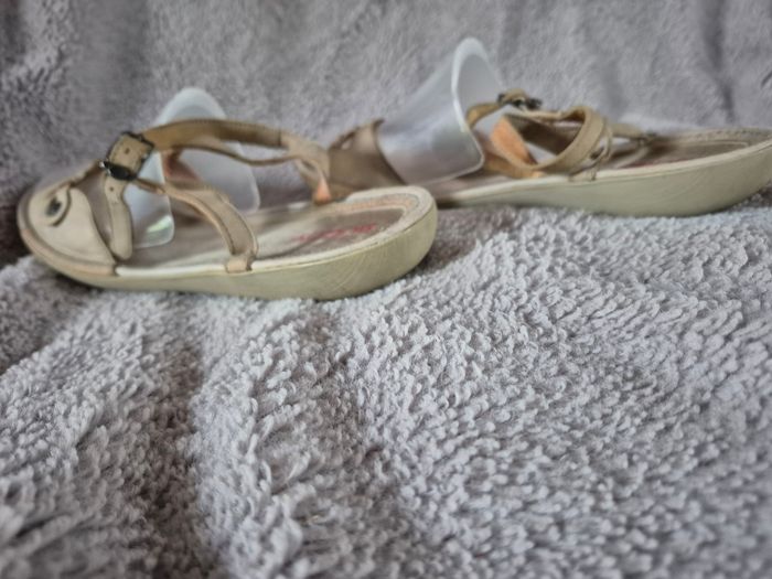 Sandales Buggy en cuir beige clair - photo numéro 3