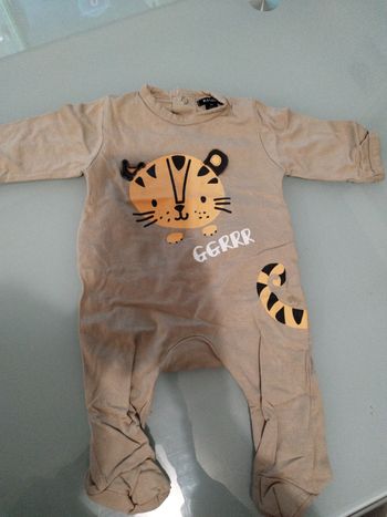 Pyjama bébé - 1 mois