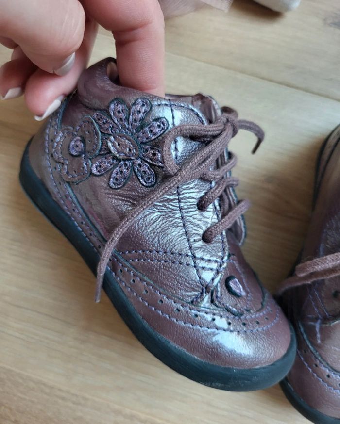 Chaussures petite fille violettes taille 22 - photo numéro 8