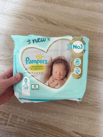 Couche Pampers taille 0