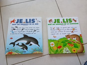 Lot livre le lis avec les animaux de la mer et les animaux de la campagne