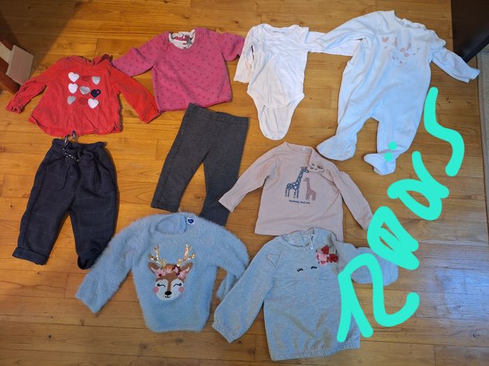 Lot vêtements bébé fille 9 mois et plusieurs 12 mois - photo numéro 2