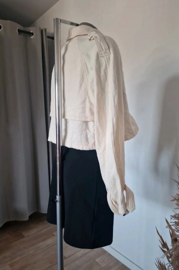 Blazer court couleur crème Stradivarius - photo numéro 9