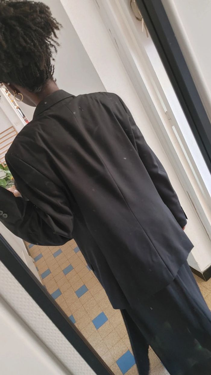 Magnifique blazer noir en excellente état - photo numéro 9