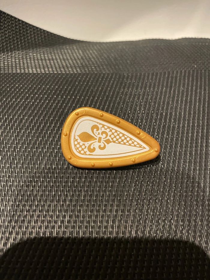 Playmobil bouclier chevalier Lys doré et blanc 6847 moyen âge pièces détachées - photo numéro 2