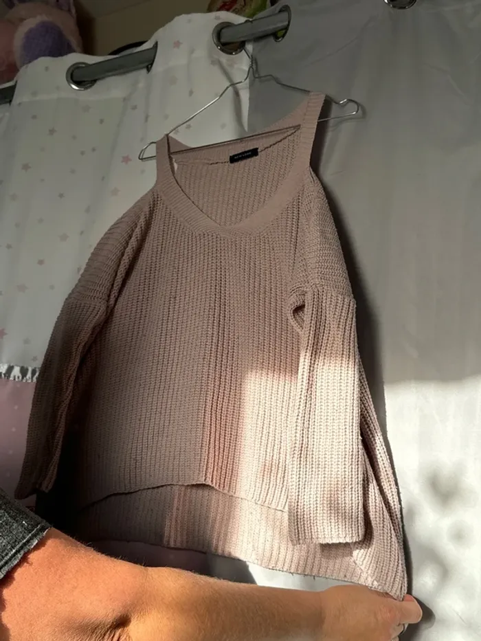 Pull épaule decouverte