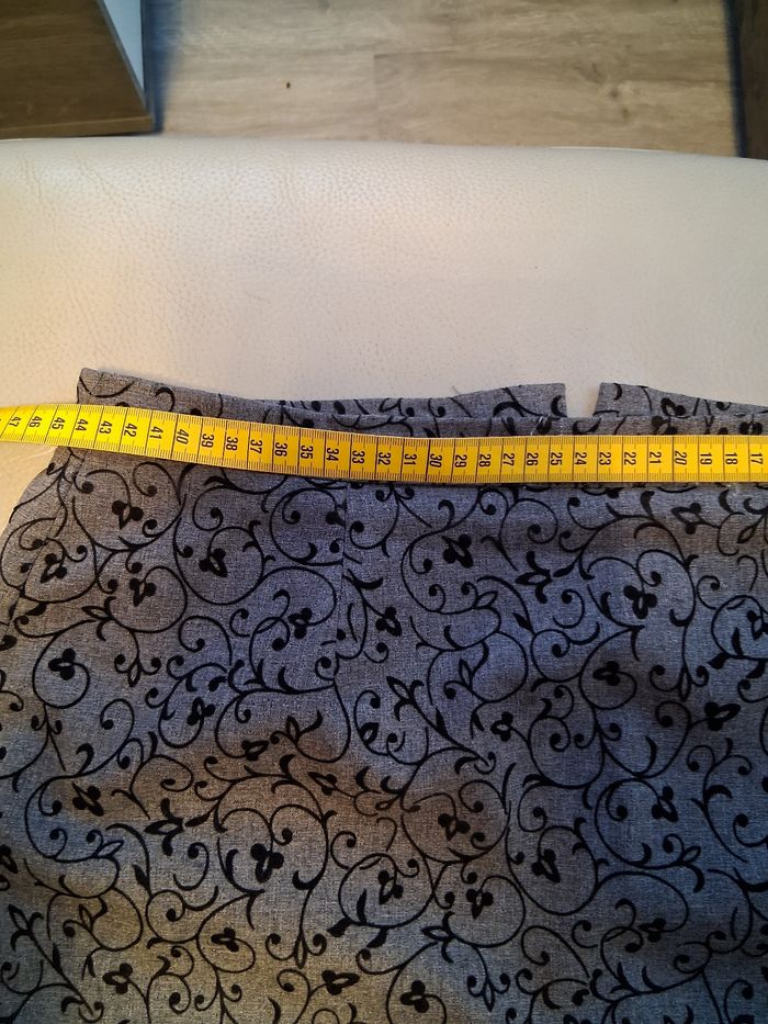 Jupes très bon état - photo numéro 3