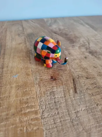 Figurine éléphant elmer plastoy