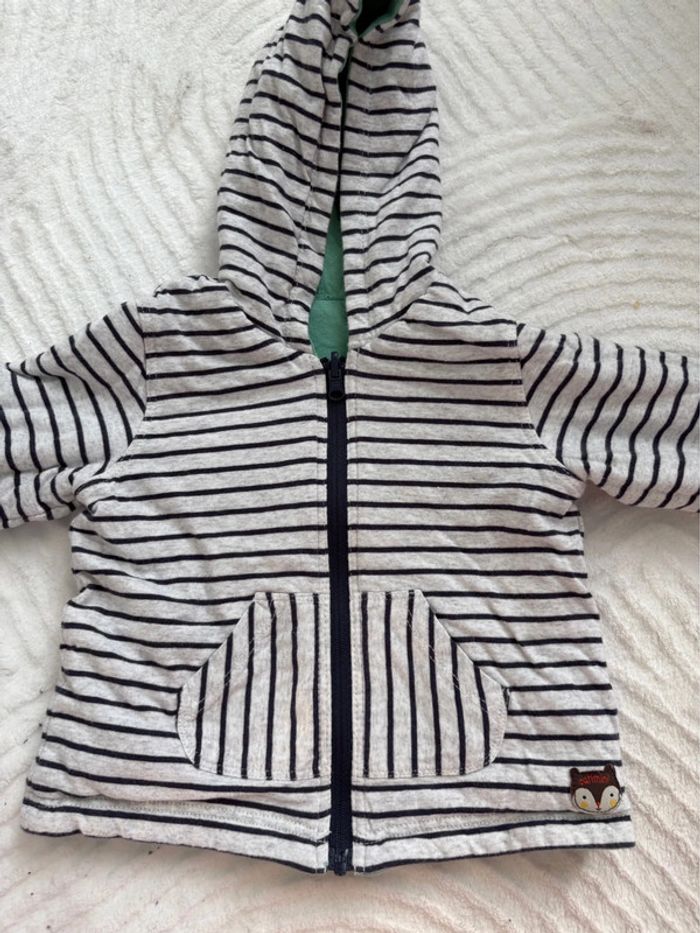 Gilet réversible 6 mois - photo numéro 5