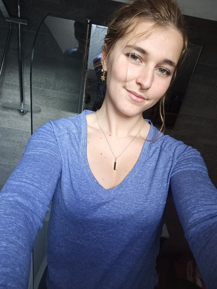 Pull t-shirt dos dentelle transparent