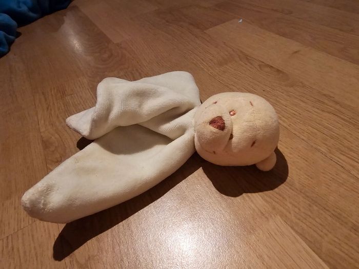 Doudou mouchoirs grelot/winnie l ourson/disney - photo numéro 2