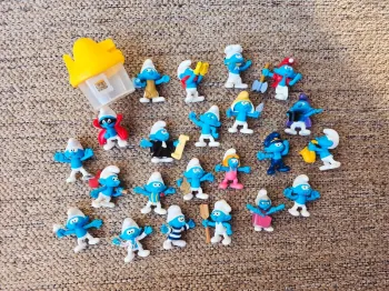 Lot 23 Jouets figurines Schtroumpfs Mcdo
