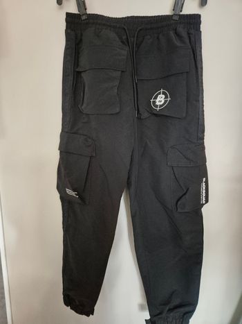 Pantalon noir style cargo