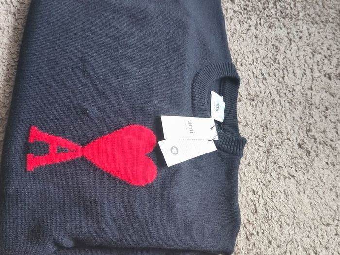 Pull ami paris taille M jamais porté - photo numéro 2