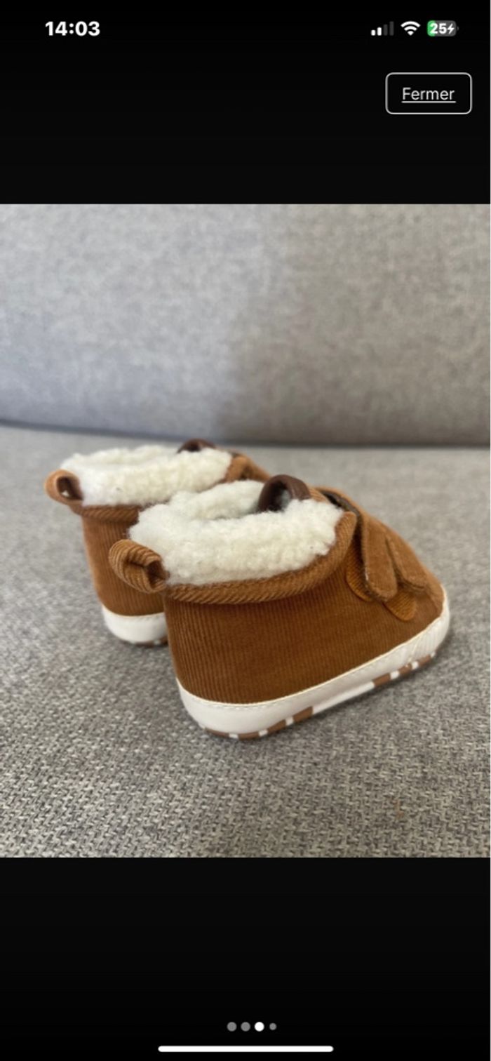 Chaussures  bebe hiver taille 0/3 mois - photo numéro 2