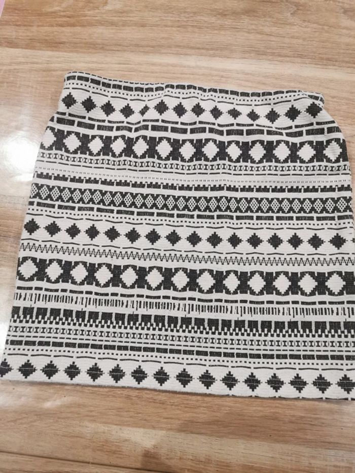 Jupe à motifs 10 ans - photo numéro 4