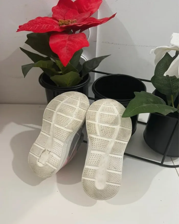 2 paires de Basket, Nike et Décathlon taille 21 - photo numéro 3