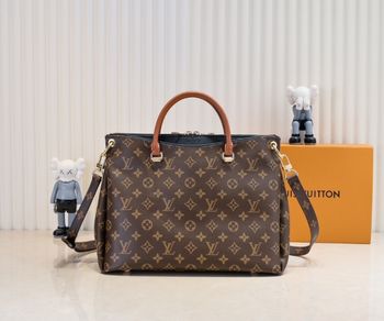 Louis Vuitton  Pallas M40906
