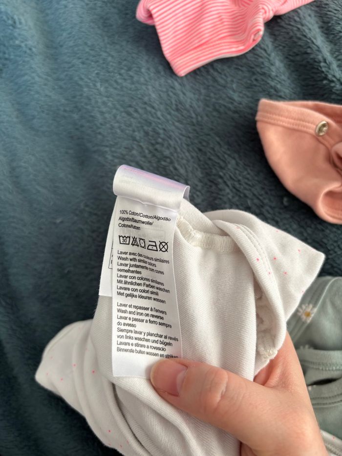 Lot de 4 bodys manches courtes 9 mois 71cm - photo numéro 6