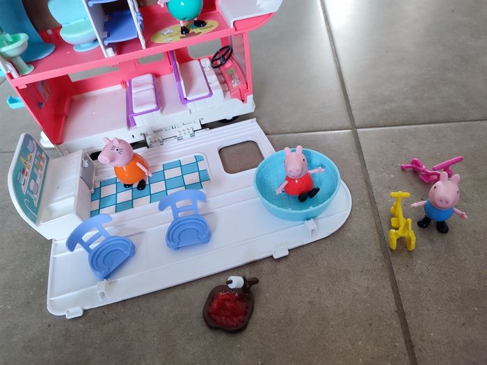 Camping car Peppa pig - photo numéro 5