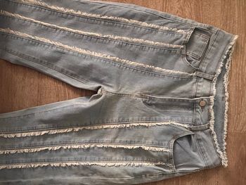 Pantalon, jean bleu ciel évasé  
