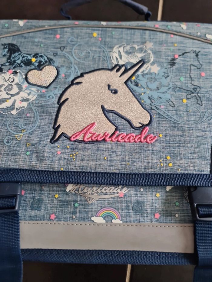 Cartable/sac a dos auricade pour primaire bleu avec licorne - photo numéro 2