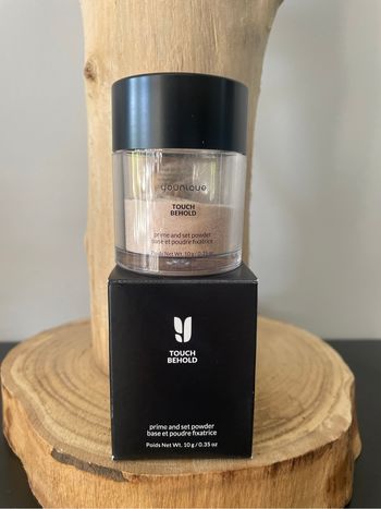 Base et poudre fixatrice Be Hold Younique