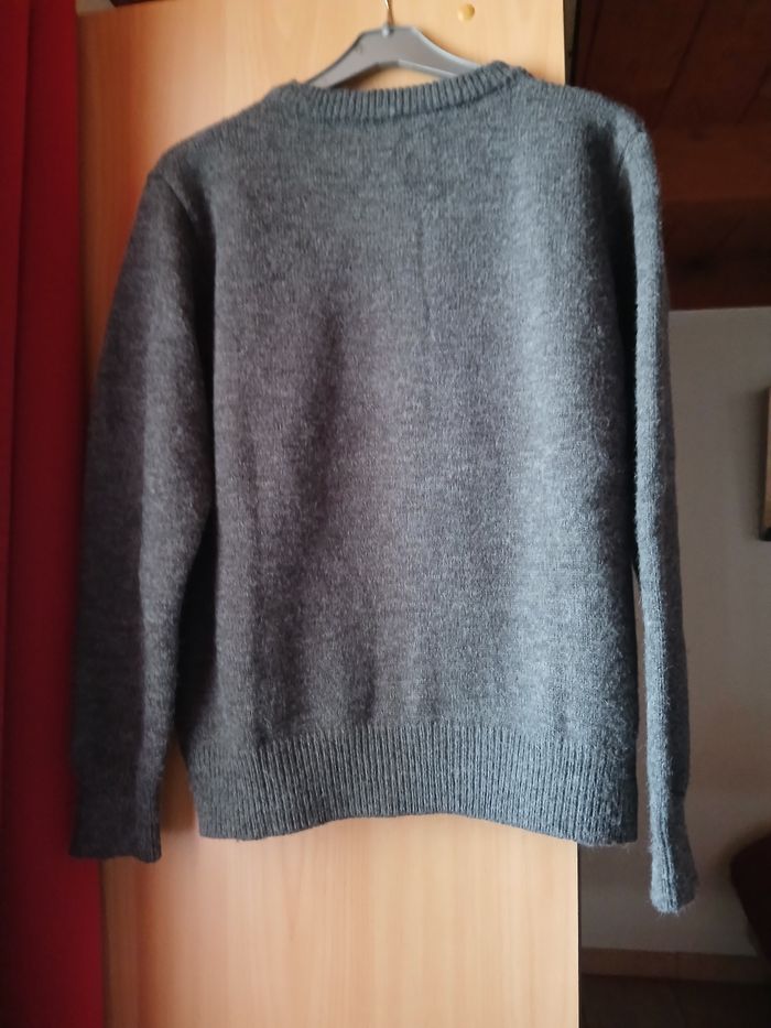 Gilet gris boutons multicolores - photo numéro 2