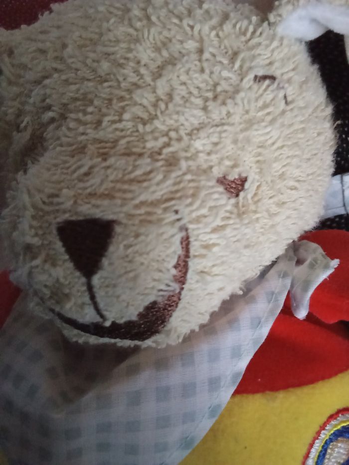 Doudou peluche Envog chien  ours beige marron clair haut rouge jaune bleu vintage ancien  peluche doudou chien  Envog S.C Galec  BP  23 92132 Issy les Moulineaux marque utilisée par Leclerc d'occasion - photo numéro 9