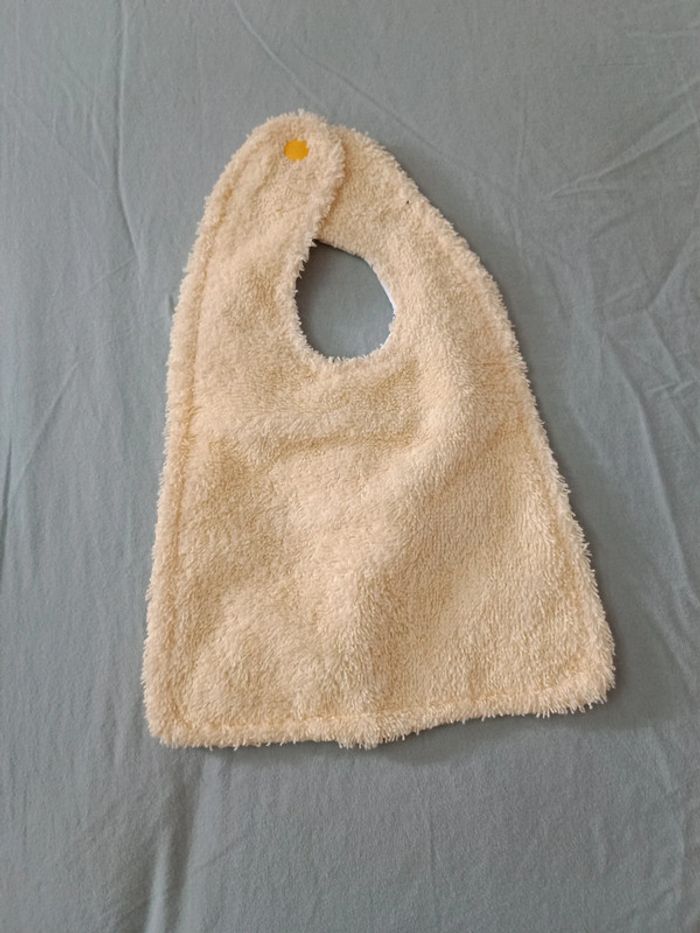 Lot girafe + hochet + bavoir et lange neuf - photo numéro 10