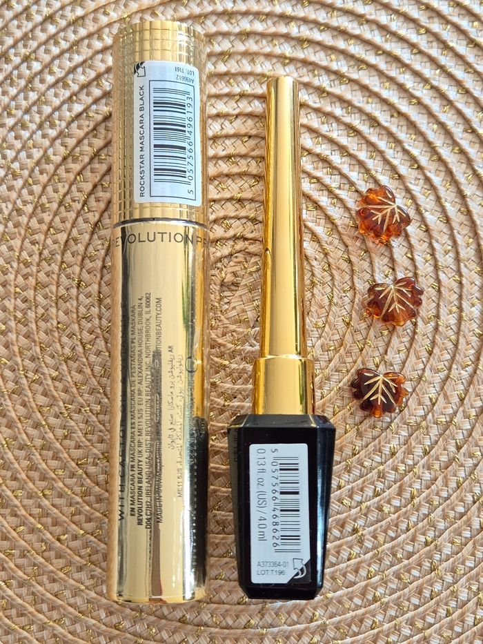 Eyeliner liquide mat + mascara volume - photo numéro 2