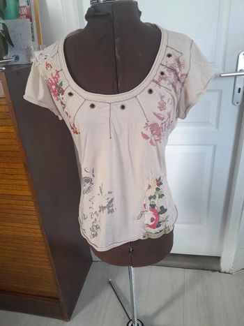 Tee shirt brodé Derhy design studio