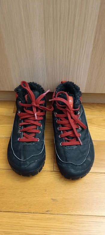 Chaussures montagne hiver Queshua noir et rouge taille 34